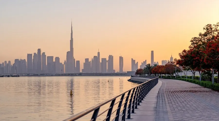 Robinhood won a Dubai licence for a 2027 launch: what its Gulf, Singapore and Indonesia moves say about the global broker race