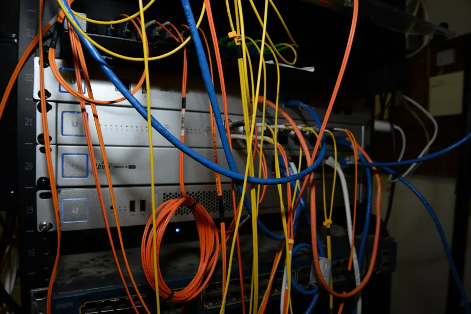 Server rack rows in a data centre corridor