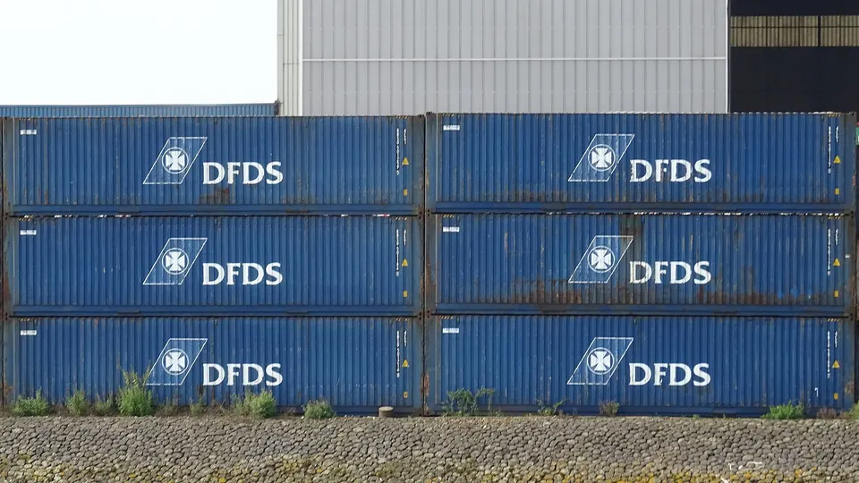 Shipping port