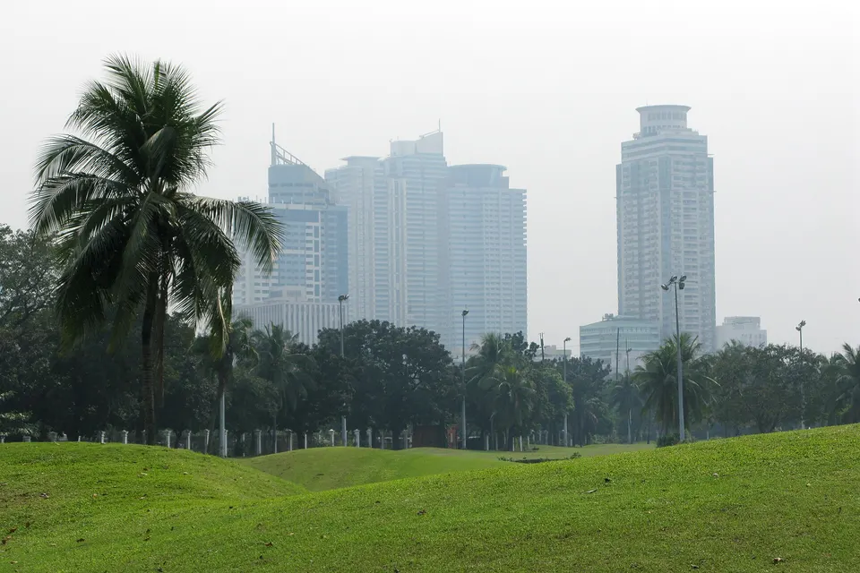 Manila city view at dusk
