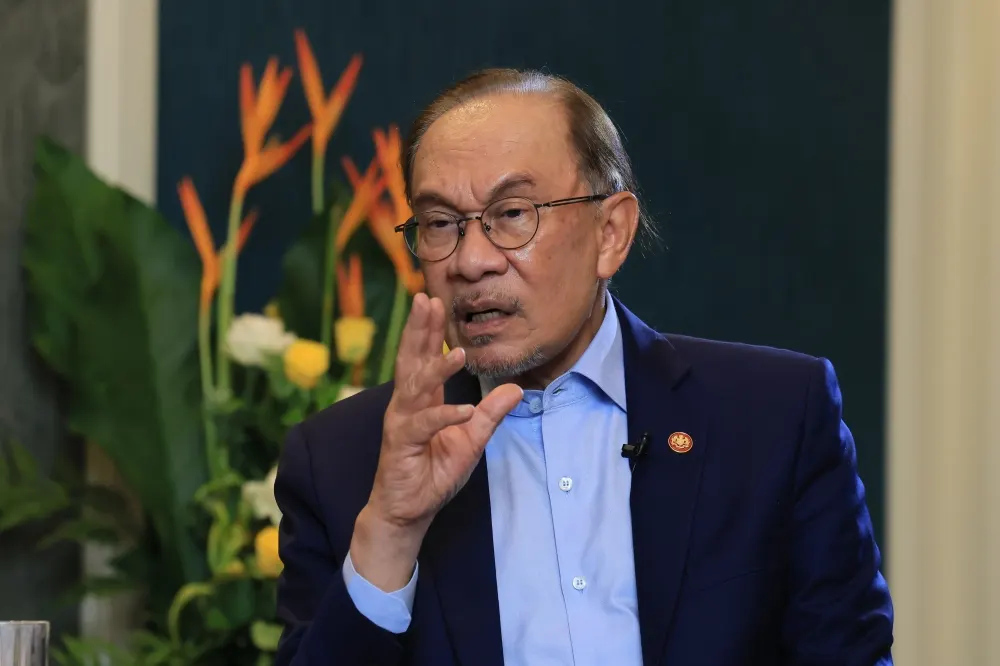 Malaysia's corporate mafia crackdown: RM4.3 billion frozen, an Interpol Red Notice and Anwar's pointed history lesson